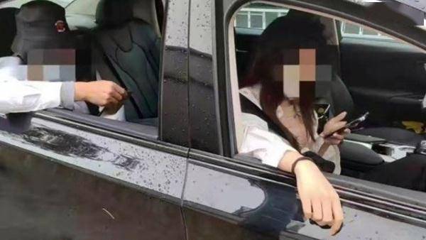 皇冠信用网开户平台_细节还原“父女不下网约车”纠纷皇冠信用网开户平台,网约车平台发声:会妥善解决信用分问题