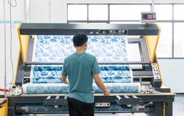 皇冠信用网正网_从数字洼地到产业互联网皇冠信用网正网,服装制造正被他们改变