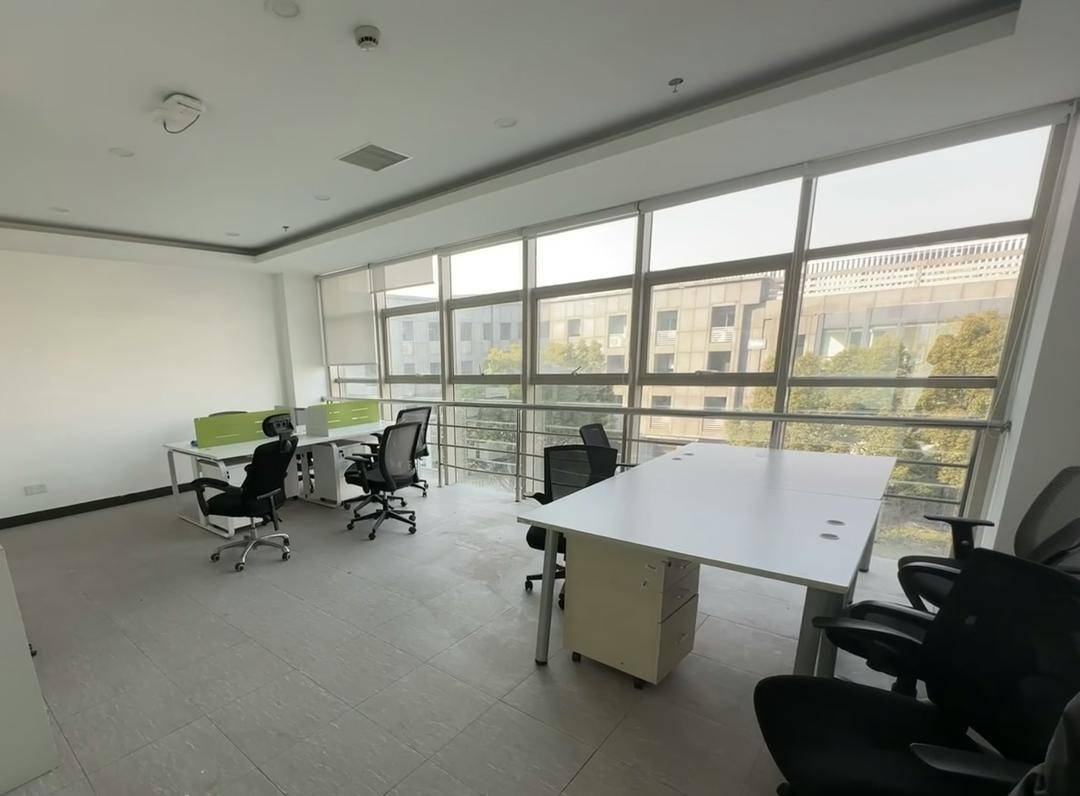 hga035手机登录网址_自费上班每天30元还管饭 多地注册“假装上班公司” 律师:警惕背后社保代缴骗局